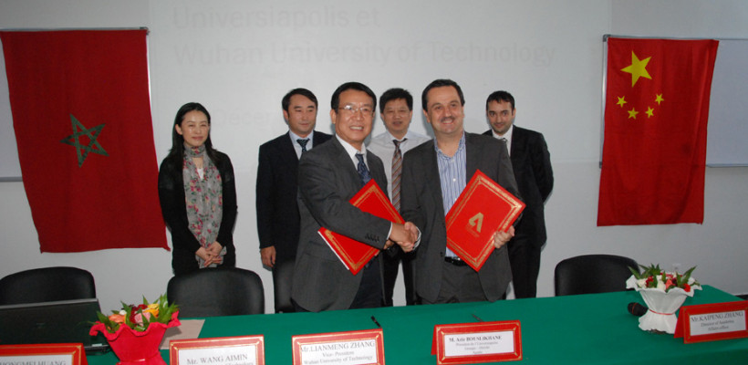 Signature-de-la-convention-de-partenariat-entre-Universiapolis-et-l’Université-chinoise-de-Wuhan-820x400